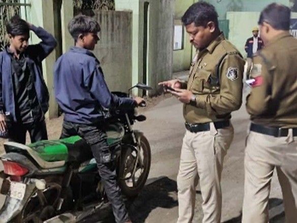 Raigarh Police Reward Stolen Vehicle Info | App Operation Intensifies