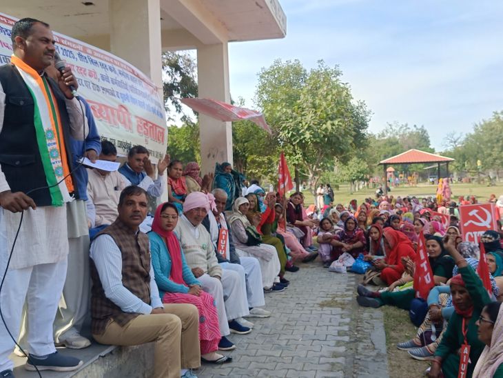 भिवानी में राष्ट्रव्यापी हड़ताल का मिला-जुला असर:  ट्रेड यूनियन और विभिन्न विभागों के कर्मचारियों ने किया प्रदर्शन, कांग्रेस का समर्थन, सरकार के खिलाफ की नारेबाजी – Bhiwani News