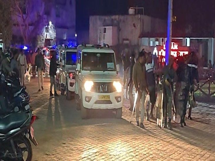 वैलेंटाइन-डे पर 33 पेट्रोलिंग पार्टियां करेंगी मॉनिटरिंग:  1 ASP, 5 CSP और 30 TI पार्क-मॉल में रहेंगे;भीम आर्मी बोली-प्रेमी युगलों के साथ न हो हिंसा – durg-bhilai News