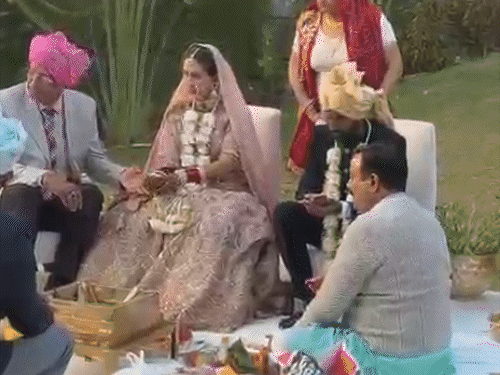 हरियाणवी ओलंपियन सुमित ने राजस्थानी सोनिका से गुपचुप शादी की: ₹1 में ऋषिकेश में सगाई, बिना दहेज लिए 7 फेरे; जूते छिपाकर सालियों को दे दिए 1.5 लाख रुपए – सोनीपत न्यूज़