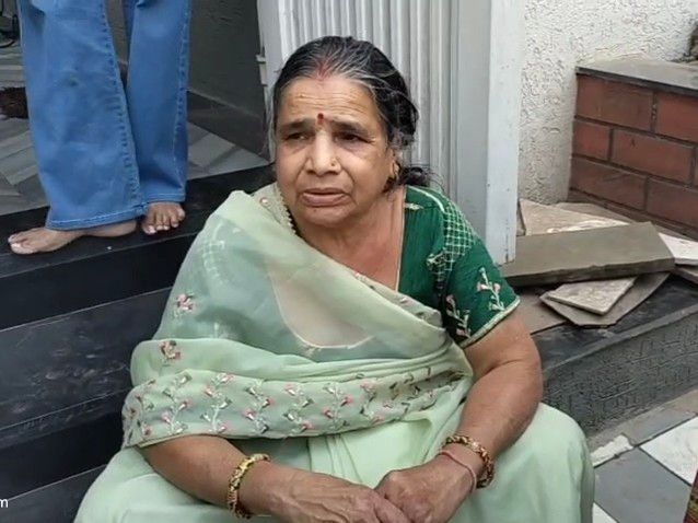 दो तोले की सोने की चेन लेकर भागे बदमाश:  तीन आरोपियों ने महिला के गले से झपटी, पुलिस CCTV खंगाल रही – Neemuch News