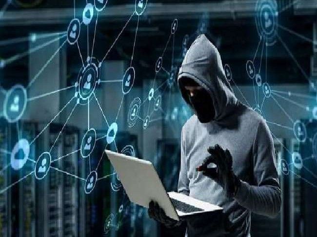 दतिया में अखबार एजेंट से 5.48 लाख की ठगी:  जिला पंचायत सदस्य के खाते से PayZapp के जरिए उड़ाए रुपए; बैंक बैलेंस चेक करने पर चला पता – datia News