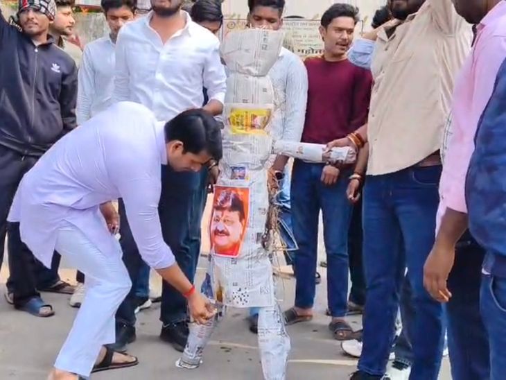 कैलाश विजयवर्गीय के बयान पर सियासत गर्म:  विधानसभा में टिप्पणी के बाद यूथ कांग्रेस, एनएसयूआई ने पुतला फूंका – Gwalior News