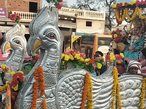 Ayodhya. The procession of Shri Janaki Jeevan Sarkar was taken out on ...