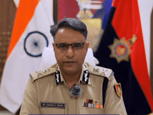 जज की गाडिया फंसने के मामले में चंडीगढ़ DGP तलब:  हरियाणा विधानसभा घेरने जा रहे प्रदर्शनकारी, कोर्ट ने पूछा— किसने दी इजाजत – Chandigarh News