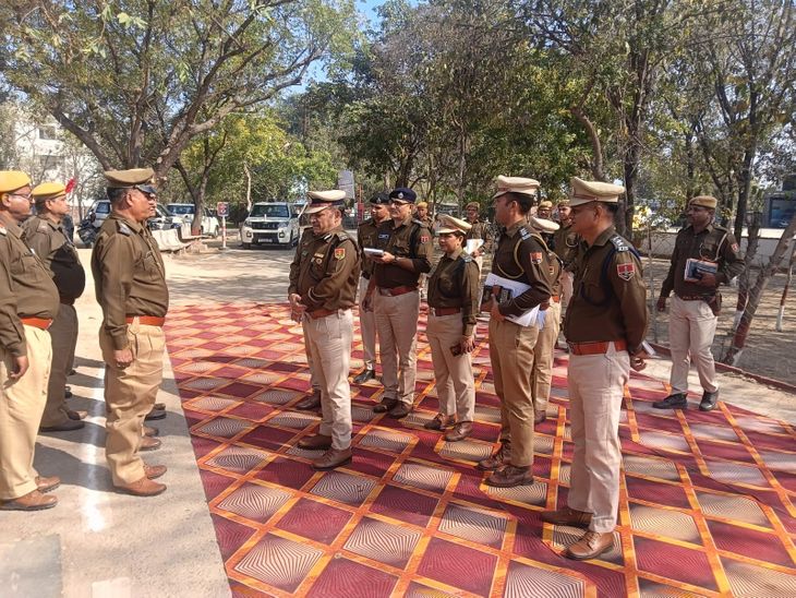 IG Rajendra Goyal Visits DSP Office, Police Station; Gives Instructions ...