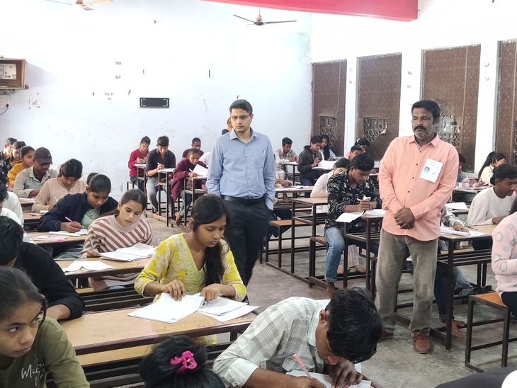 10वीं गणित के पेपर में 559 स्टूडेंट रहे गैरहाजिर:  भिण्ड में सख्ती के बीच चल रही हाईस्कूल परीक्षा, कलेक्टर ने देखी व्यवस्था – Bhind News