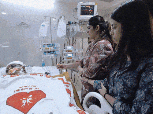 सूरत बिल्डर सुसाइड मामले में नया खुलासा:  आरोपी ने कहा- परिवार के व्यवहार से दुखी थे, बिल्डर की बेटी का चैट भी सामने आया – Gujarat News