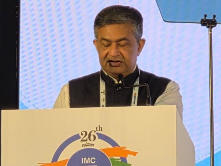 NSE CEO बोले- भारत AI में की-प्लेयर बनने को तैयार:  IT रेवोल्यूशन की तरह ग्लोबल सर्विसेज पावरहाउस बनेगा देश, युवा पॉपुलेशन लीड करेगी