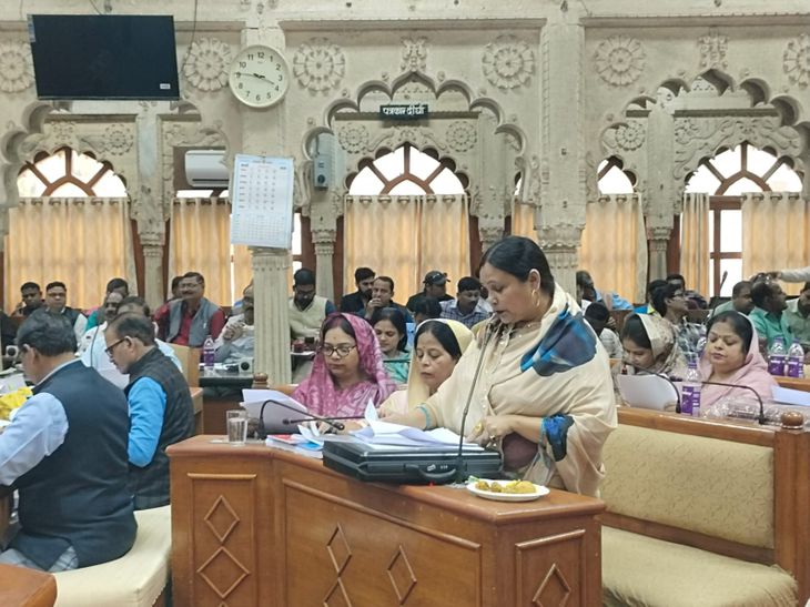 ग्वालियर नगर निगम का 2366 करोड़ का बजट पेश:  नया टैक्स नहीं, भाजपा ने बताया ‘जनता के साथ धोखा’; 13 मार्च से होगी बजट पर चर्चा – Gwalior News