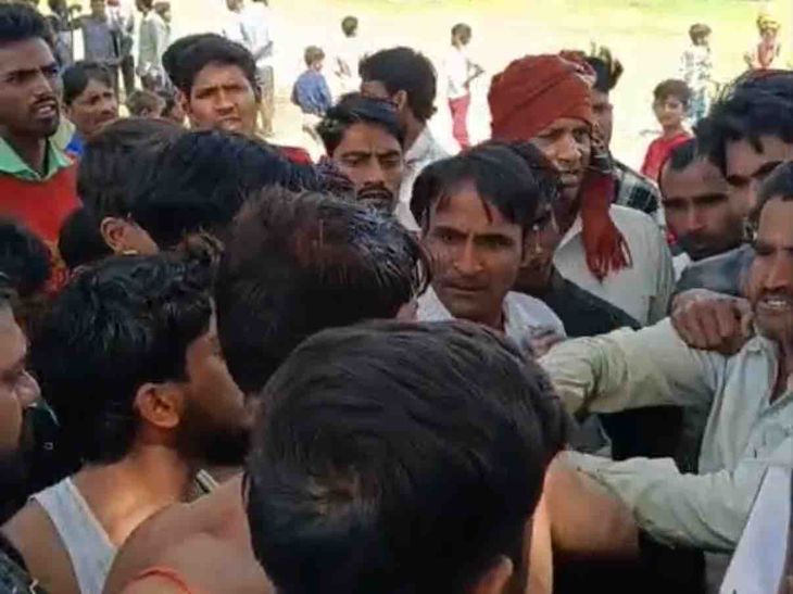 Kemri, Rampur: Car Vandalized, Man Beaten Mistaken for Goat Thief