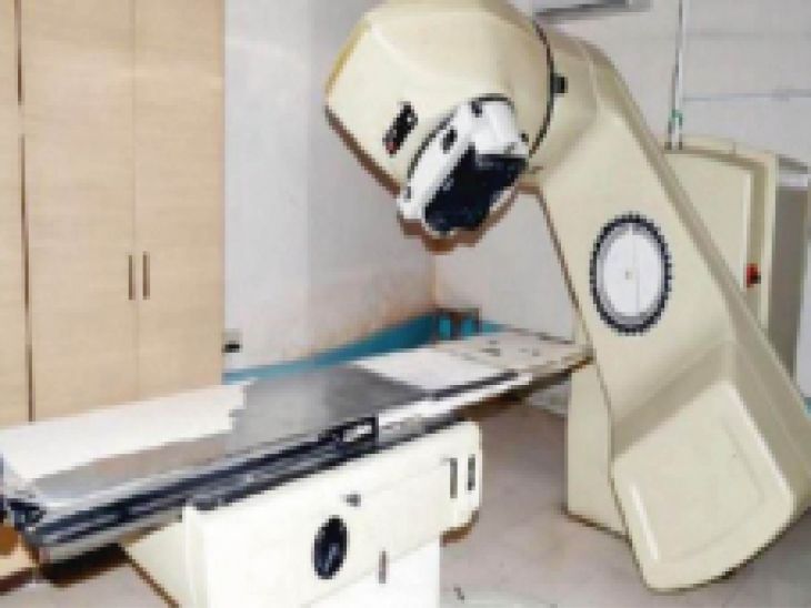 Danger of radiation from a closed cobalt machine