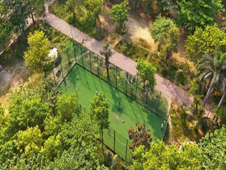 Net cricket box at Oxygen Zone, locked during play time