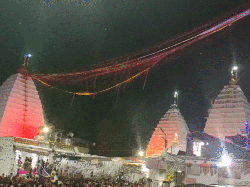 हरि-हर मिलन से गूंजा बाबा धाम:  श्रीकृष्ण से हुआ बाबा बैद्यनाथ का दिव्य संगम, रंगों की होली का विधिवत आगाज – Deoghar News