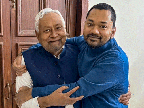 नीतीश कुमार राज्यसभा जा सकते हैं:JDU की 2 सीटों में एक फाइनल; बेटे निशांत के नाम की भी चर्चा; शाम को फाइनल होगी लिस्ट