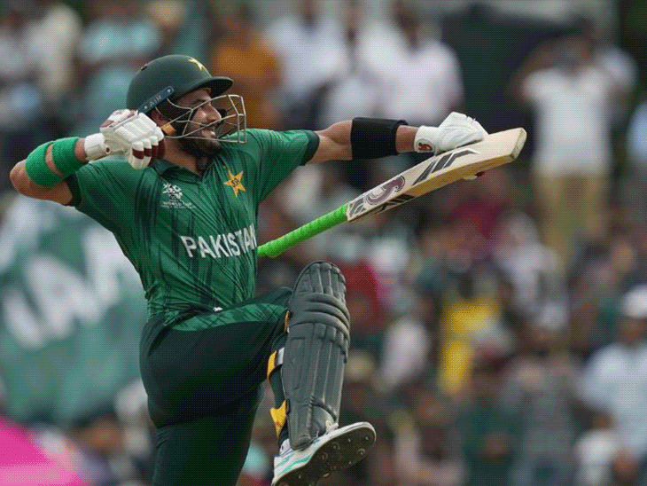 टी-20 रैंकिंग में अभिषेक के करीब पहुंच रहे हैं पाकिस्तान के फरहान: अब सिर्फ 26 अंकों का अंतर; गेंदबाजों में वरुण चक्रवर्ती टॉप पर हैं