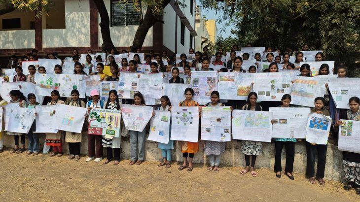 500 students gave the message of organic farming through posters.