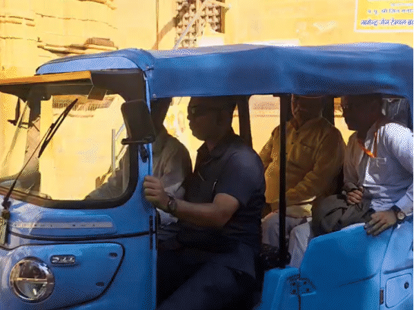 भागवत बोले-हम बंटे हुए हैं, इसलिए आक्रमण हो रहे हैं:भेद और स्वार्थ को तिलांजली दें; संत ने कहा-जैनों को हिंदुओं से अलग न समझें