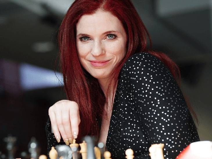 शतरंज छोड़ने के बाद पोकर में जीते 24 लाख रुपए: ग्रैंडमास्टर के शोषण का सच बताने पर फेडरेशन ने लगाई थी डांट, अब दोनों खेलों पर लिख रहे हैं किताबें