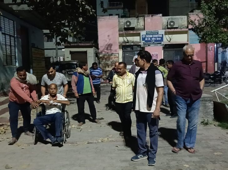 अधिवक्ता पर चाकू से 9 वार, गंभीर रूप से घायल:  सिविल कोर्ट से लौटते समय लूटपाट, चेन और पैसे छीने – Gopalganj News