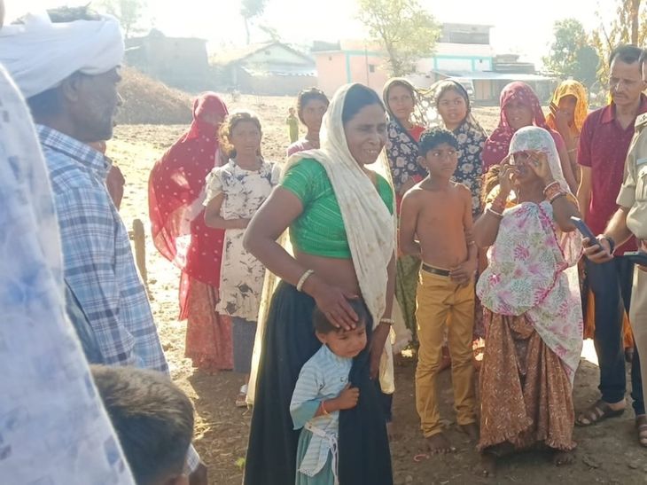 झाबुआ में तीन साल की लापता बच्ची सुरक्षित मिली:  बाजार से हुई थी गायब, 100 से अधिक सीसीटीवी फुटेज पुलिस ने खंगाले – Jhabua News