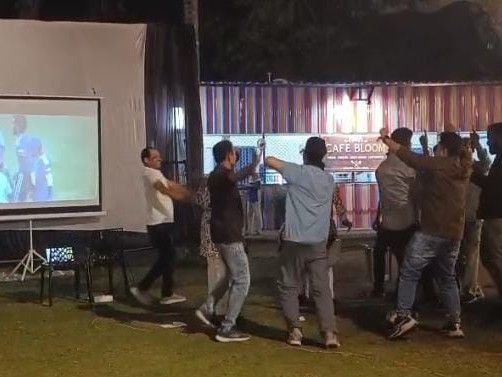 इंडिया की जीत पर कोरबा में जश्न:  सड़कों पर उतरे लोग, जमकर आतिशबाजी की गई, बांटी मिठाइयां – Korba News