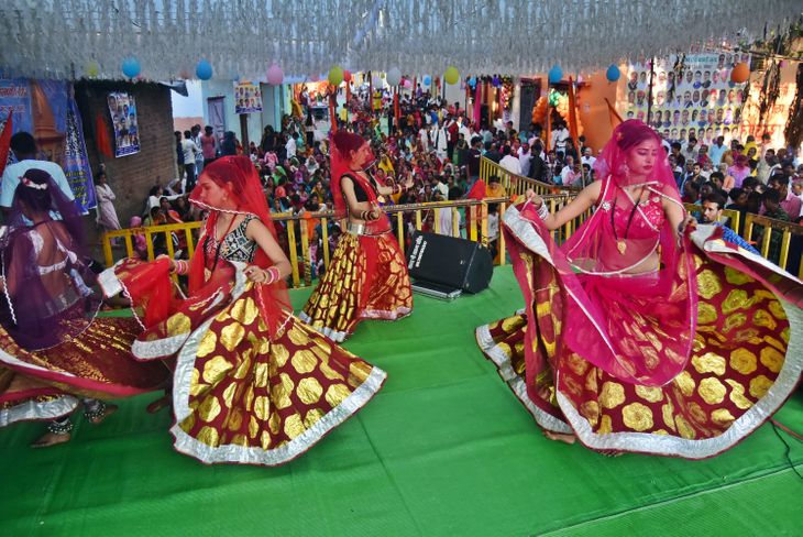 Rangpanchami festival celebrated with Rai dance at Ram-Janaki temple