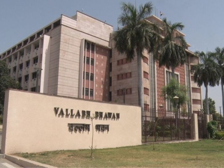 कर्मचारियों के स्वास्थ्य बीमा के लिए अब समिति बनी:  तीन एससीएस की कमेटी तैयार करेगी मसौदा, कर्मचारियों के सुझाव लेंगे – Bhopal News