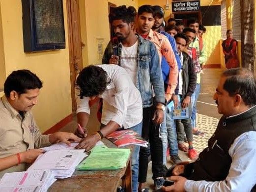 छपरा में 16 मार्च को एम्प्लॉयमेंट कैंप:  100 पदों पर होगी नियुक्ति, 17 हजार रुपए सैलरी मिलेगा – Chhapra News