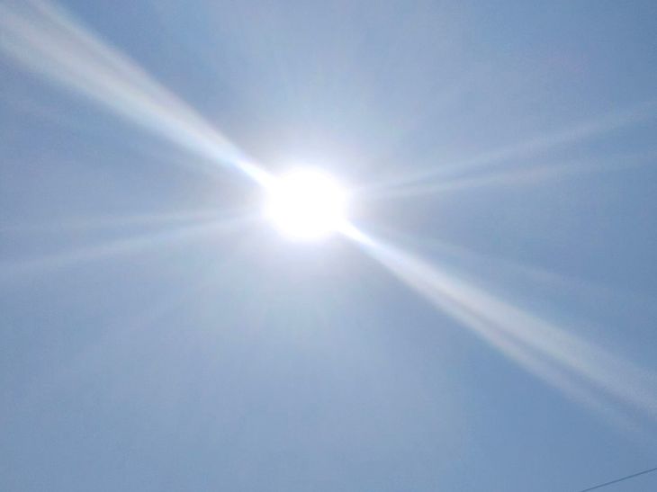 धार में पारा 39.4 डिग्री पहुंचा:  भीषण गर्मी से दोपहर में सड़कें सूनी, मई-जून जैसी गर्मी मार्च के दूसरे हफ्ते में पड़ रही – Dhar News