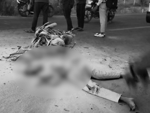 तापी में दो बाइक टकराने से 4 की मौत:  मृतकों में 12वीं की परीक्षा देकर लौट रहे 3 स्टूडेंट, हादसे के बाद बाइक में लगी आग – Gujarat News