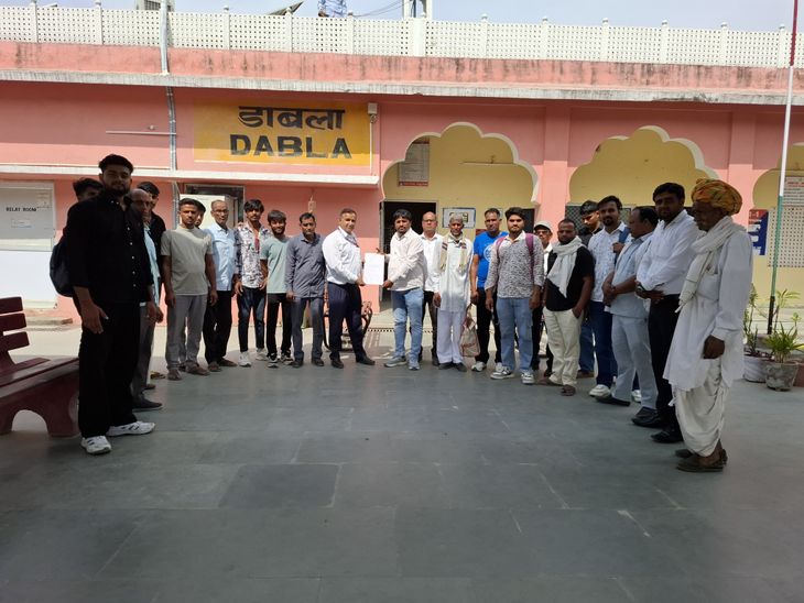 Dabla Station Demand: Janshatabdi Train Halt & Reservation Window ...