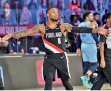 खेल में, न केवल रणनीति महत्वपूर्ण है, बल्कि सही बॉडी लैंग्वेज भी है: यदि यह कमजोर है, तो विरोधियों का आत्मविश्वास दोगुना हो जाता है, यदि नेता इसमें सुधार नहीं करता है, तो युवा टीम के साथी ढह जाते हैं।