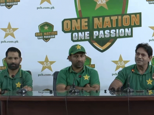 पाकिस्तान के चयनकर्ता ने कहा: बुमराह की तेज गेंदबाजी के उस्मान तारिक: बल्लेबाजों को लय में नहीं आने देते, प्रशंसकों की प्रतिक्रिया आकिब जावेद क्रिकेट के जॉनी लीवर हैं।