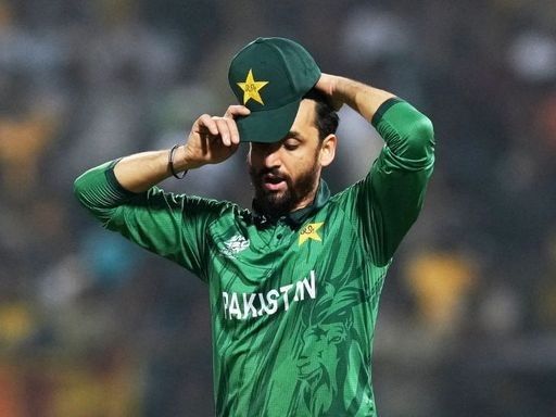 पीसीबी ने कहा: किसी भी खिलाड़ी पर जुर्माना नहीं: दावा था: 50-50 लाख रुपए का जुर्माना लगेगा; टी-20 वर्ल्ड कप के सुपर-8 से PAK बाहर हो गया