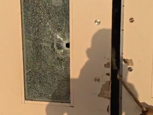 चश्मदीद बोला- बाहर गोलियां चलती रहीं, पुलिसकर्मी अंदर बैठे रहे:  भोपाल के हमीदिया हॉस्पिटल में हुई फायरिंग,TI बोले- अंदर की सुरक्षा की जिम्मा गार्ड का – Bhopal News