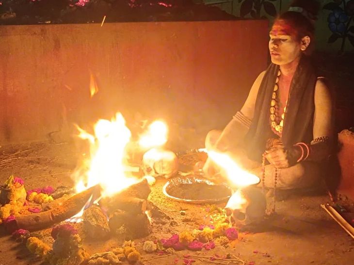 सबसे कम उम्र की महामंडलेश्वर का घर श्मशान:  रात में तंत्र साधना करतीं; दावा- कार में नरमुंड रखती हैं, 18 भाषाओं का ज्ञान भी – Ujjain News