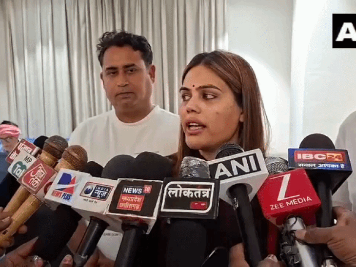 Monalisa Love Jihad Controversy Advocate Nazia; Sharjeel Imam