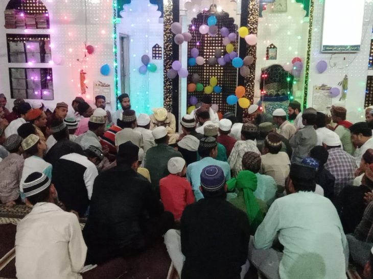 Rasulpur Madina Jama Masjid Tarawih Dua | Mufti Taukir Raza Completes Quran