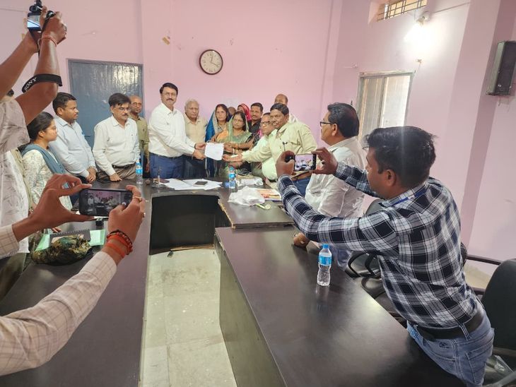 श्यामाबाई निर्विरोध बनीं रीठी जनपद पंचायत अध्यक्ष:  अनुसूचित जनजाति वर्ग की महिला ने पेश की मिसाल – Katni News