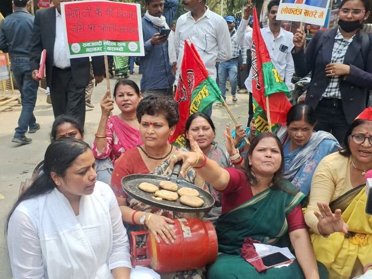 Varanasi Women Protest Gas Cylinder Crisis | Kitchen Woes
