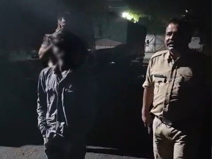 ग्वालियर में प्लास्टिक के लालच में फैक्ट्री में घुसा नाबालिग:  सिक्योरिटी इंचार्ज ने बंधक बनाकर पीटा, कुर्सी से बांध दिया, रात को पुलिस पहुंची तो छोड़ा – Gwalior News