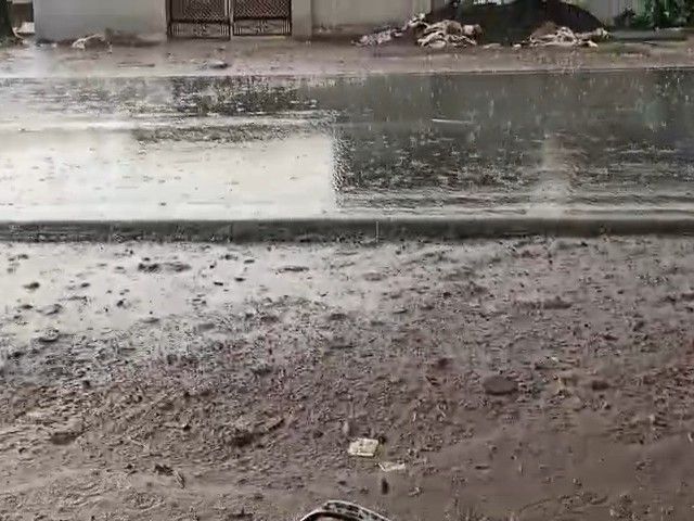 दमोह में हल्की बारिश, मौसम में घुली ठंडक:  अन्य स्थानों पर तेज आंधी के साथ हुई झमाझम बारिश – Damoh News