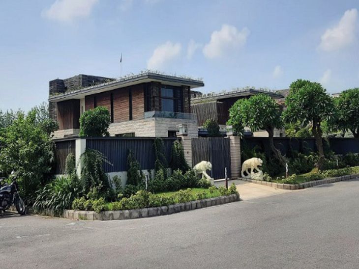 Navjot Sidhu Distributes Ancestral Home to Son Karan & Daughter Rabia ...