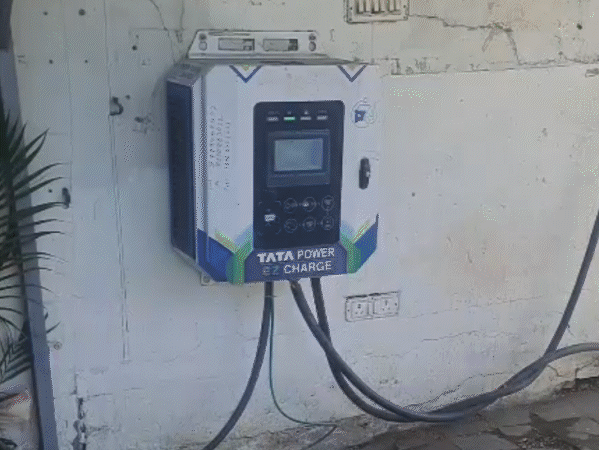 50 हजार ईवी और अलग से चार्जिंग कमेशन महज 35:  घरेलू बिजली कनेक्शन से ईवी चार्ज करना कितना सही – Madhya Pradesh News