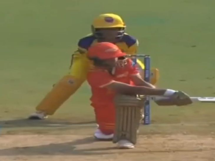 बच्चों के साथ खेलीं अनुष्का; भारतीय टीम में चयन:ग्वालियर की बेटी अब पहनेगी भारत की जर्सी; दक्षिण अफ्रीका में खेली जाएगी टी-20 सीरीज – ग्वालियर समाचार