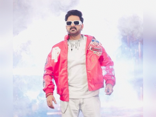 पैन इंडिया फिल्म में पवन सिंह की एंट्री:  ‘डकैत एक प्रेम कथा’ में गाएंगे गाना ‘टच बेबी’, 28 मार्च को होगा रिलीज