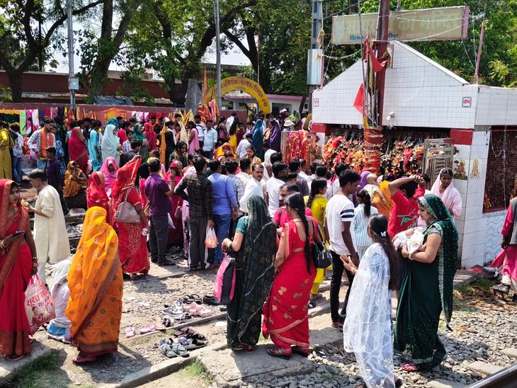Dildarnagar Saimata Temple Sees Huge Crowd for Chaitra Navratri Blessings
