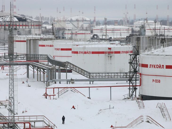 रूस 1 अप्रैल से पेट्रोल एक्सपोर्ट पर बैन लगाएगा:31 जुलाई तक रहेगी रोक, देश में कीमतें काबू में रखने के लिए फैसला