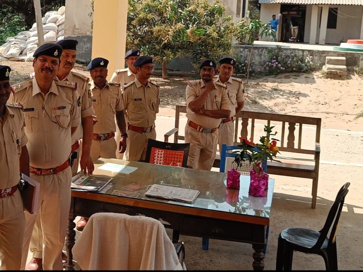 बिना OTP, एप डाउनलोड किए अकाउंट से 26400 रुपए उड़ाए:  बांका में महिला से साइबर फ्रॉड, वॉट्सएप पर ऑटोमेटिक डाउनलोडिंग ऑन होने की आशंका – Banka News